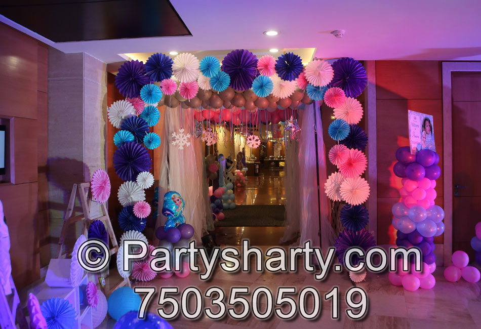 Frozen Theme Birthday Party, Birthday themes for Boys, Birthday themes for girls, Birthday party Ideas, birthday party organisers in Delhi, Gurgaon, Noida, Best Birthday Party Themes for Kids and Adults, theme-based birthday party